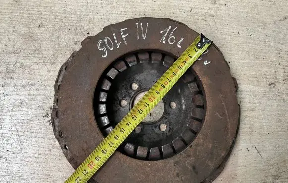Volkswagen Golf IV Pressure plate 