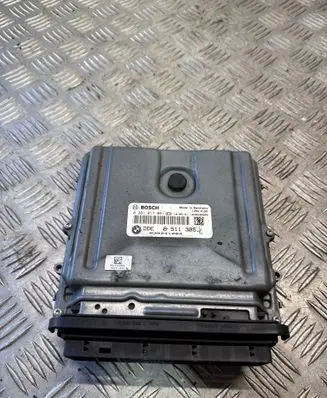 BMW 5 F10 F11 Engine control unit/module 8511385