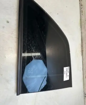 Opel Zafira B Rear side window 13123934