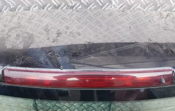 Renault Megane II Third/center stoplight