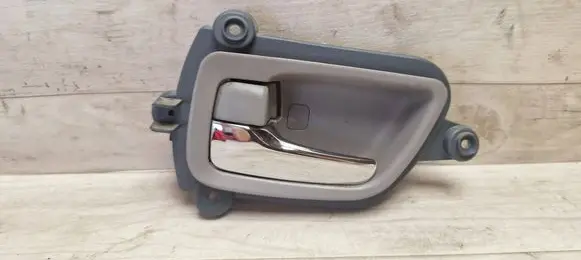 Mitsubishi Grandis Front door interior handle MN105359