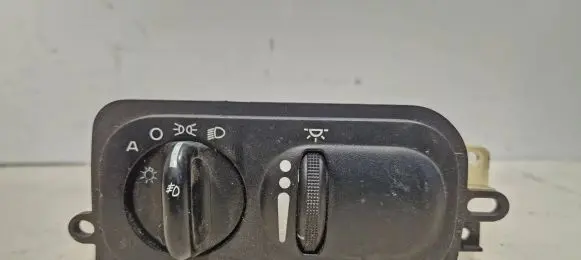 Chrysler 300M Light switch 987539