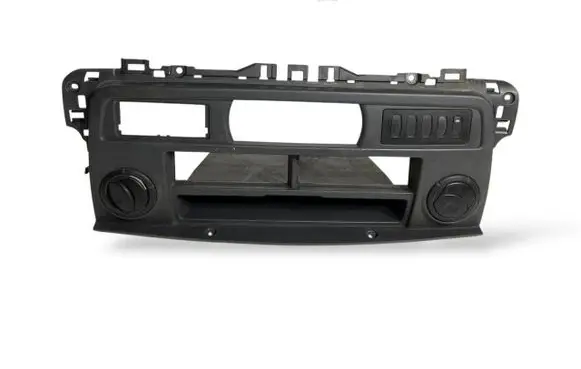Renault Master II Radio/GPS head unit trim 8200188999