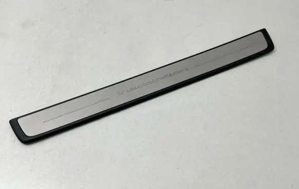 Volvo XC40 Front sill trim cover 31484195