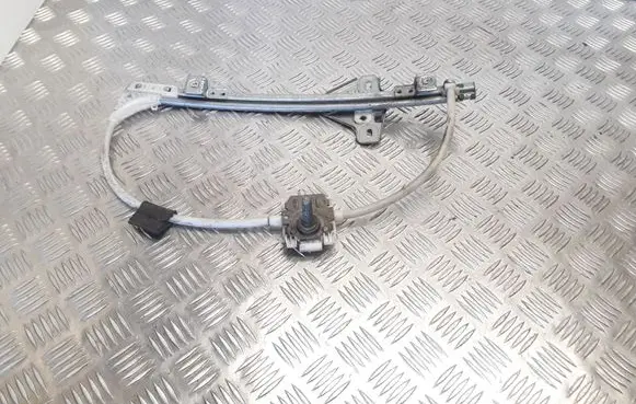 Rear door manual window regulator