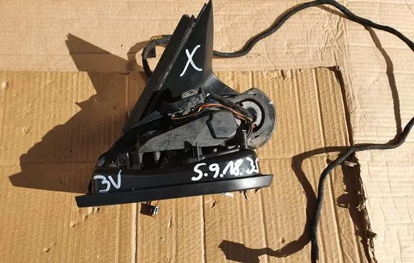 Skoda Superb B8 (3V) Front door wing mirror part 3V0857933