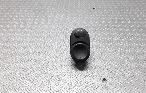 Opel Vectra B Wing mirror switch 09226861