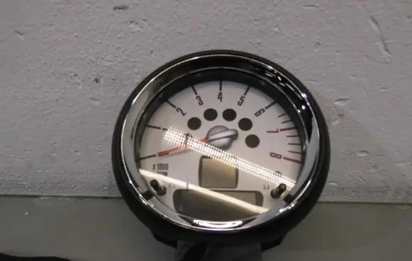 Mini One - Cooper Clubman R55 Speedometer (instrument cluster)