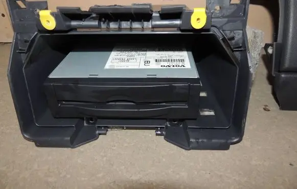 Volvo V50 Navigation unit CD/DVD player 31215512