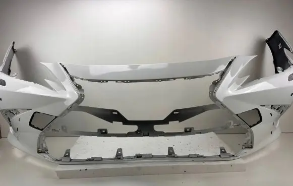 Lexus ES 300h Front bumper