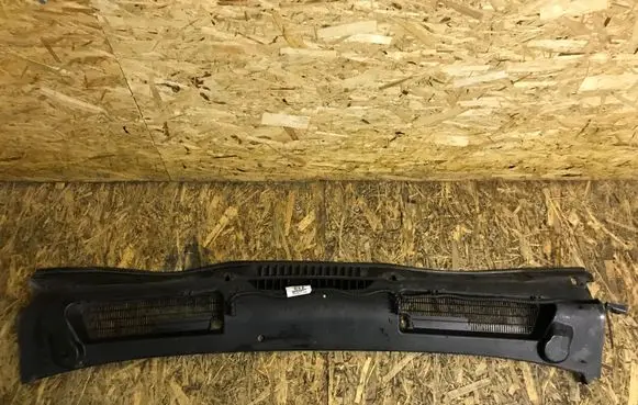 Ford Kuga I Wiper trim D2L4A