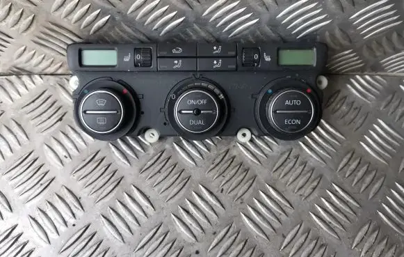 Volkswagen PASSAT B6 Climate control unit