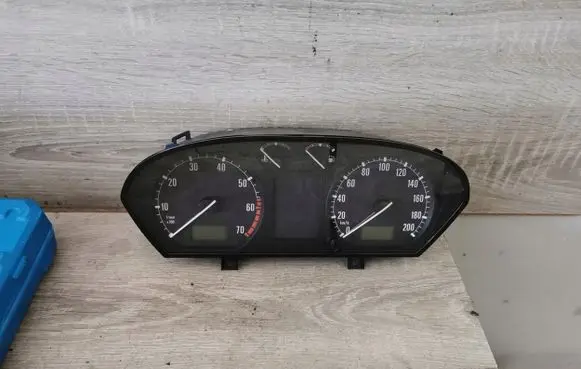 Skoda Fabia Mk1 (6Y) Speedometer (instrument cluster) 6Y0920880M