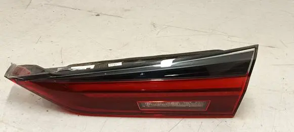 BMW i4 Tailgate rear/tail lights 7956630