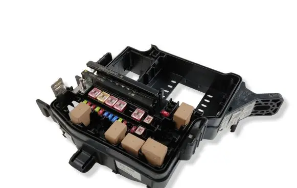 Hyundai Santa Fe Fuse module 91201CL961