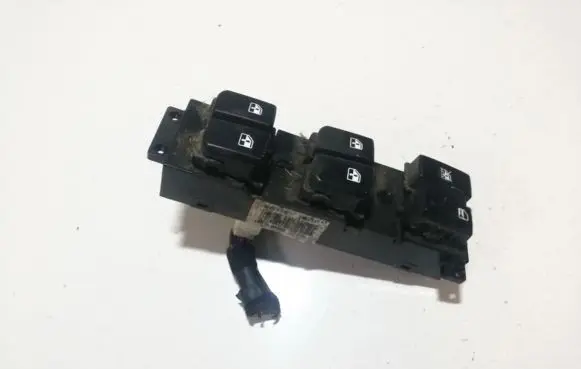Hyundai Santa Fe Electric window control switch 935702b500s4 93570-2b500s4