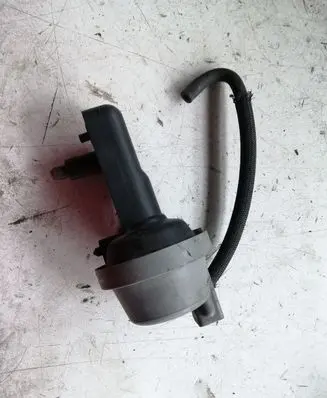 Ford Fiesta Vacuum valve 042796