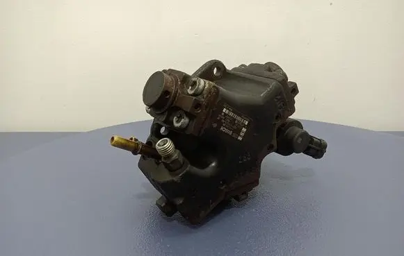 Fiat Punto (199) Fuel injection high pressure pump 0445010266