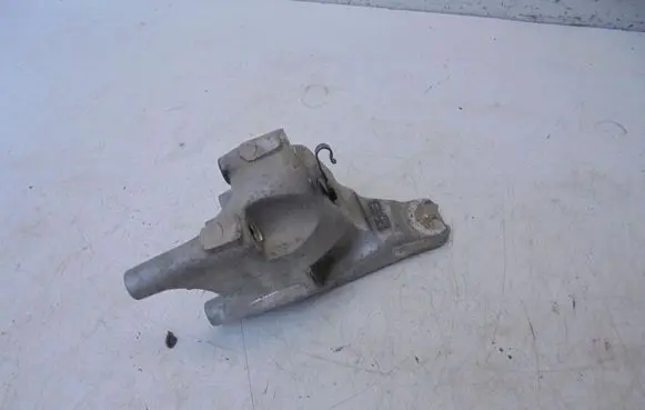 Honda Accord Engine mounting bracket