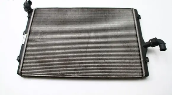 Audi A3 S3 8P Coolant radiator 1K0121251N