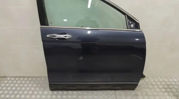 Honda CR-V Front door