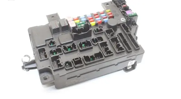 Mitsubishi Outlander Fuse module 8637A890