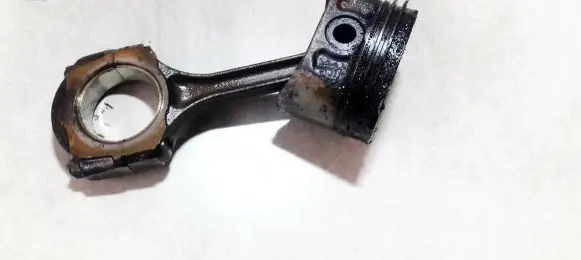 Renault Megane II Piston with connecting rod