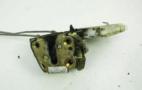 Nissan Almera Tino Front door lock 82553DM750