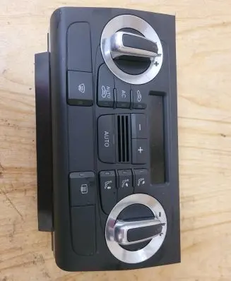 Audi A3 S3 A3 Sportback 8P Climate control unit 8P0820043BM