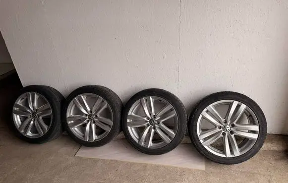 Volkswagen PASSAT B7 R18 alloy rim 3AA601025H