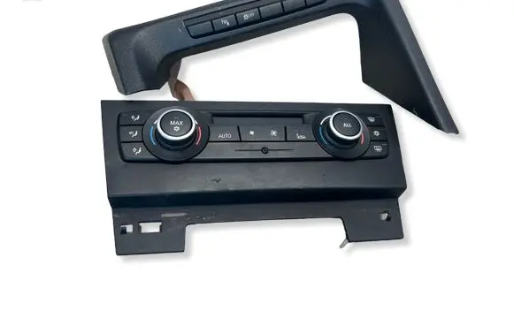 BMW X1 E84 Climate control unit 9250394