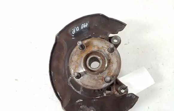 Toyota Yaris Front wheel hub
