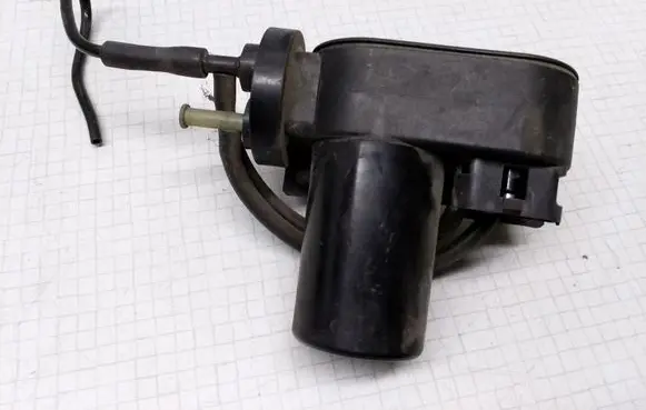 Volvo S40, V40 Central locking motor VOLVO412773 003572