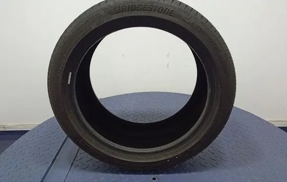 Skoda Superb B5 (3U) R17 summer tire 3286342238012