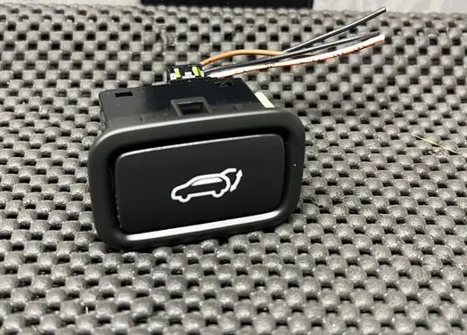 Hyundai Tucson TL Tailgate/boot open switch button 96740D3100TRY 96740D3100