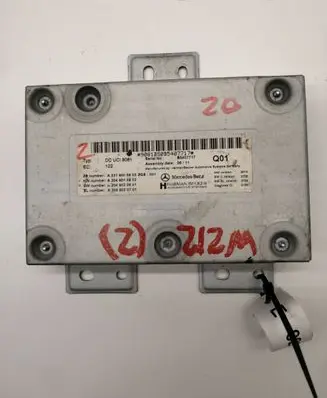 Mercedes-Benz E W212 Head unit multimedia control A2219005903