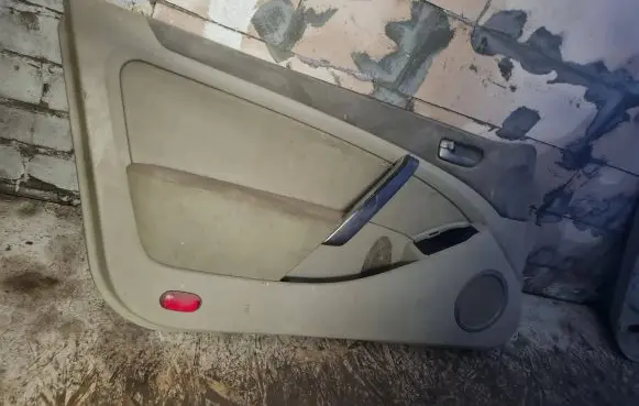 Infiniti I30 Front door card panel trim 80977AM800