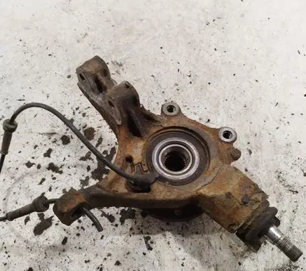 Citroen C4 I Front wheel hub spindle knuckle