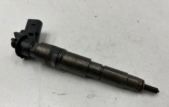 BMW 5 E60 E61 Fuel injector 0445115050