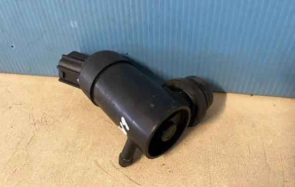 Hyundai Ioniq 5 Windscreen/windshield washer pump 985103T500