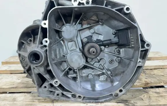 Peugeot RCZ Manual 6 speed gearbox 9686219310