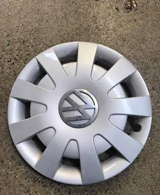 Volkswagen Crafter R16 wheel hub/cap/trim 9064000125 ZGS007Q003