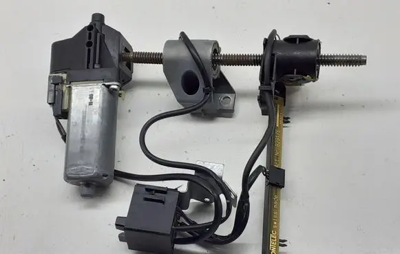 Jaguar XF Steering column adjust motor 0390201947