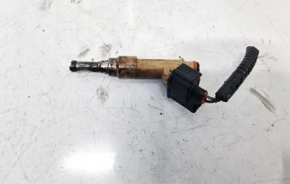 Toyota Auris 150 Fuel injector 2325037010