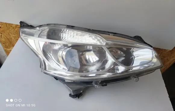 Peugeot 208 Headlight/headlamp 9802221280