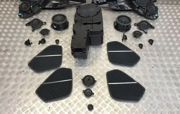 Audi Q7 4L Audio system kit 