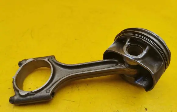 Volvo S90, V90 Piston with connecting rod 31460825 B4204723 Gl4