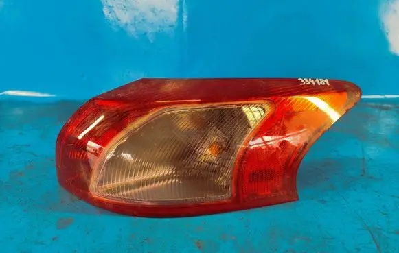 Mitsubishi Lancer VIII Boot/trunk interior light 8330A278