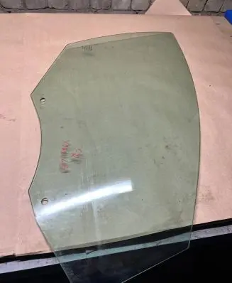 Volvo XC60 Front door window glass four-door 43R001106 E000186 DOT57M53AS2
