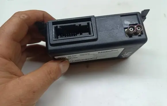 Volkswagen Jetta VI GPS navigation control unit/module 561035285